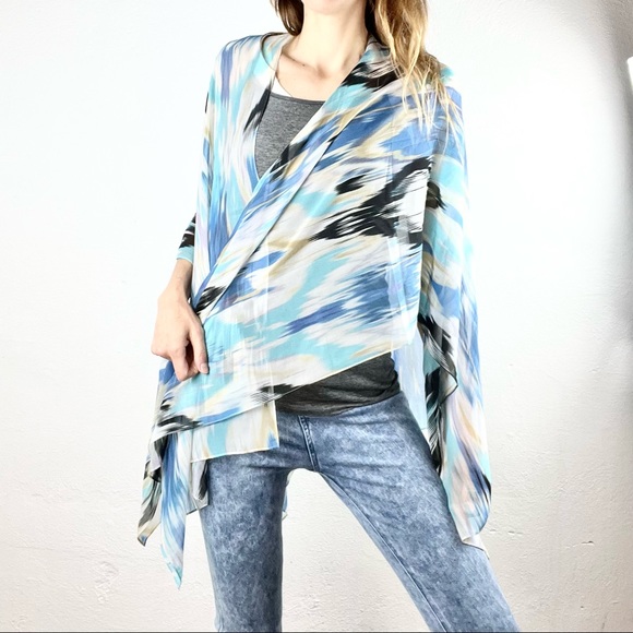 RIKKA | 💙🖤 Southwest Abstract Print Sheer Lightweight Shawl Wrap ✨NWT!✨ - Picture 2 of 11